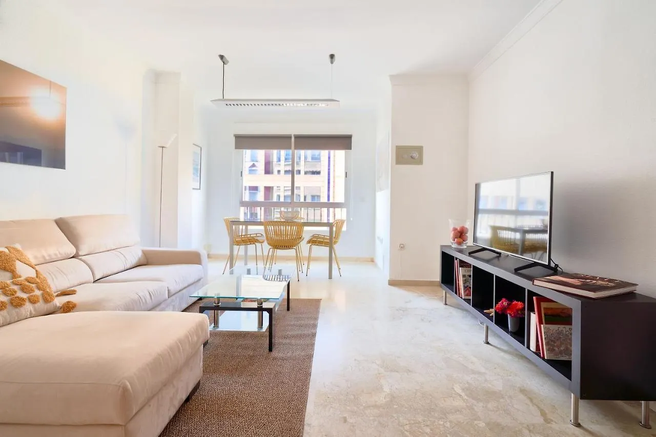 Apartamento 3 Dormitorios Centrico - Parking Incluido 말라가